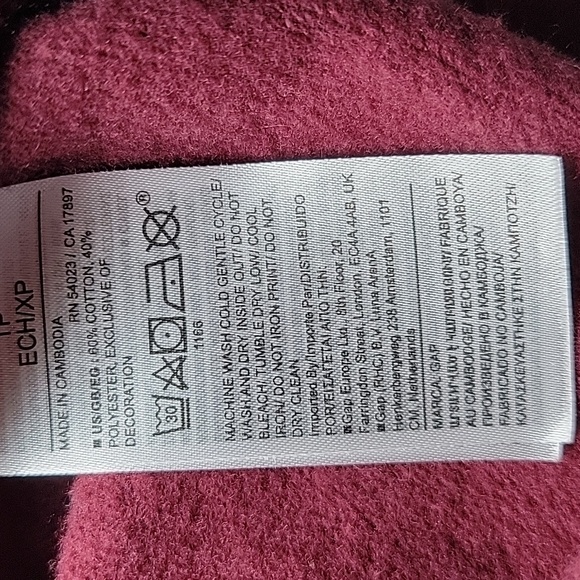 GAP Crew Neck Sweatshirt Maroon W/ Shiny Letters Woman's XS - Picture 7 of 8